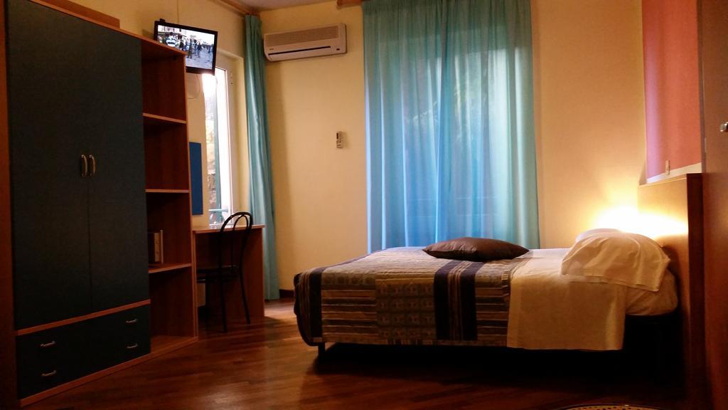 Augusta Albergo B&B 카모글리 외부 사진